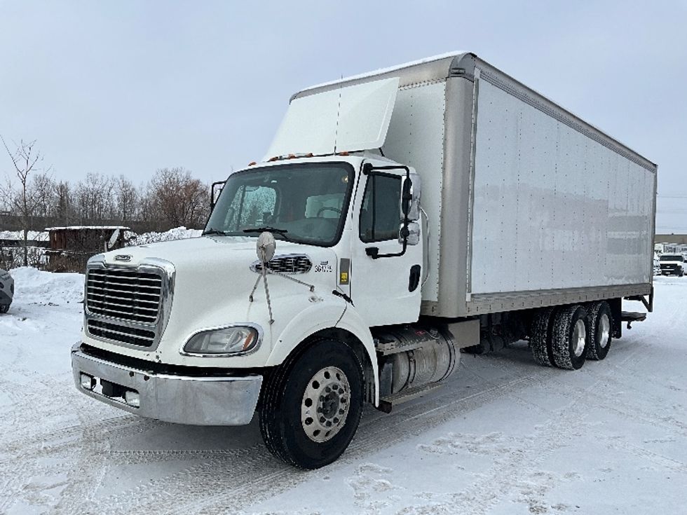Medium Duty Box Truck-Light and Medium Duty Trucks-Freightliner-2020-M211264S-Ottawa-ON-440,775\n\t\tkm-$ 118,500 - Image 3