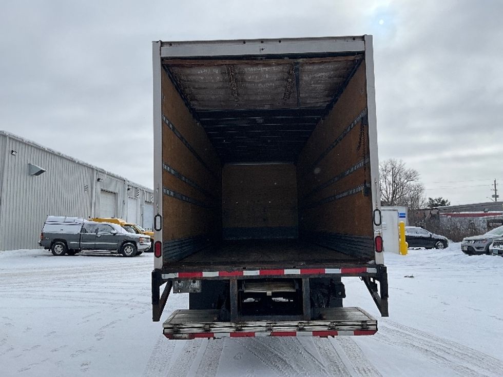 Medium Duty Box Truck-Light and Medium Duty Trucks-Freightliner-2020-M211264S-Ottawa-ON-440,775\n\t\tkm-$ 118,500 - Image 8