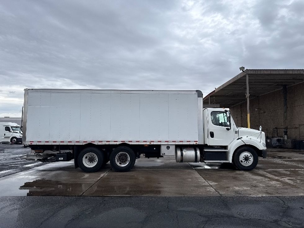 Medium Duty Box Truck-Light and Medium Duty Trucks-Freightliner-2020-M211264S-Phoenix-AZ-323,542\n\t\tmiles-$ 79,500 - Image 14