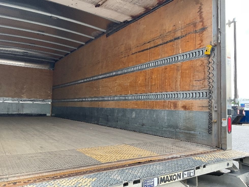 Medium Duty Box Truck-Light and Medium Duty Trucks-Freightliner-2020-M211264S-Poplar Bluff-MO-295,825\n\t\tmiles-$ 84,500 - Image 12