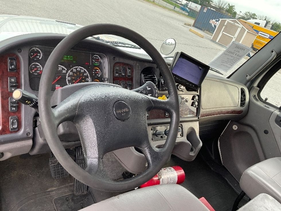 Medium Duty Box Truck-Light and Medium Duty Trucks-Freightliner-2020-M211264S-Poplar Bluff-MO-295,825\n\t\tmiles-$ 84,500 - Image 18
