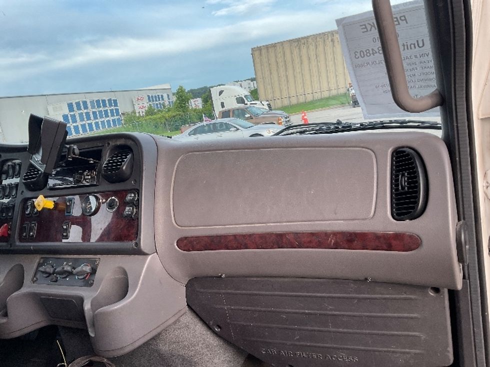 Medium Duty Box Truck-Light and Medium Duty Trucks-Freightliner-2020-M211264S-Poplar Bluff-MO-295,825\n\t\tmiles-$ 84,500 - Image 21