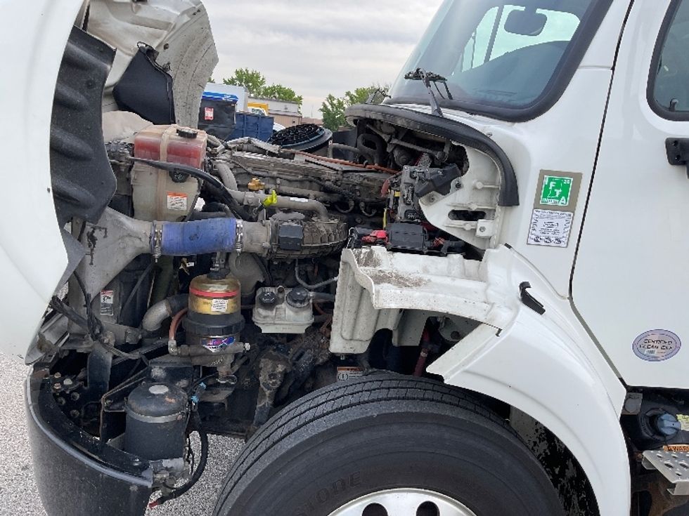 Medium Duty Box Truck-Light and Medium Duty Trucks-Freightliner-2020-M211264S-Poplar Bluff-MO-295,825\n\t\tmiles-$ 84,500 - Image 24