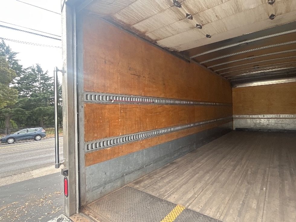 Medium Duty Box Truck-Light and Medium Duty Trucks-Freightliner-2020-M211264S-Portland-OR-276,240\n\t\tmiles-$ 81,750 - Image 11