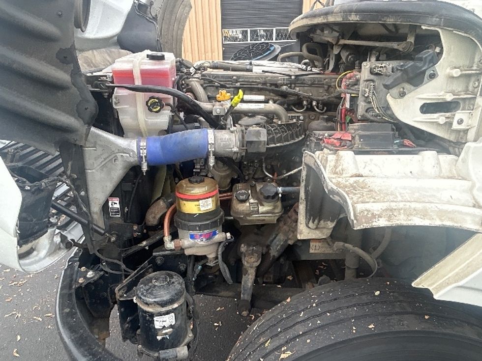 Medium Duty Box Truck-Light and Medium Duty Trucks-Freightliner-2020-M211264S-Portland-OR-276,240\n\t\tmiles-$ 81,750 - Image 24
