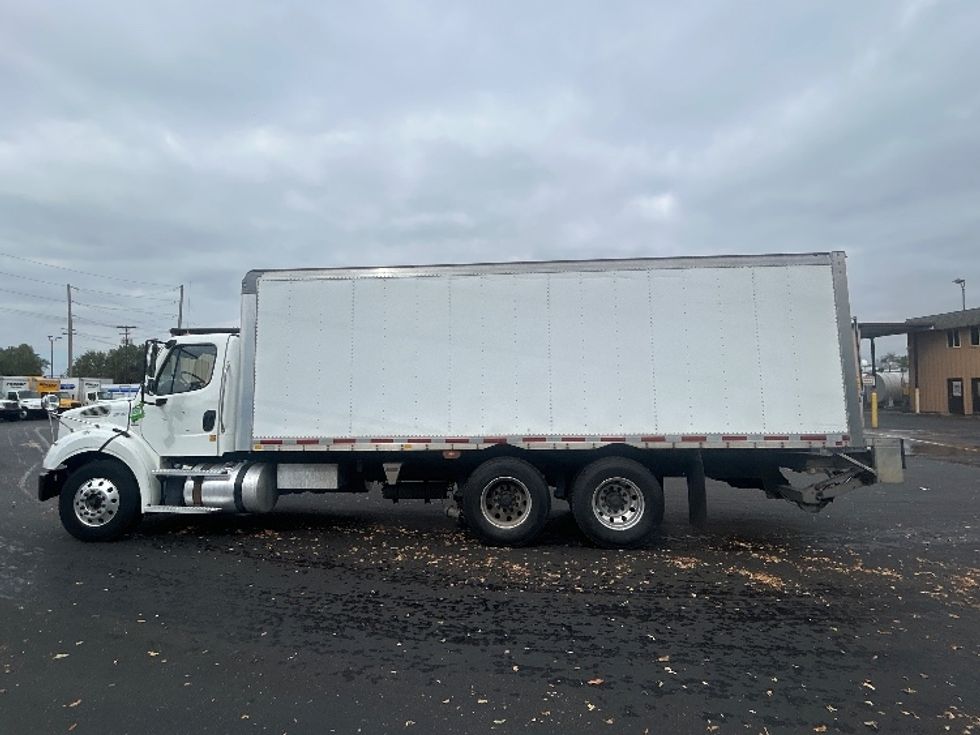 Medium Duty Box Truck-Light and Medium Duty Trucks-Freightliner-2020-M211264S-Portland-OR-276,240\n\t\tmiles-$ 81,750 - Image 4