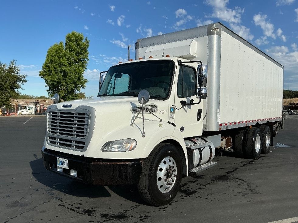 Medium Duty Box Truck-Light and Medium Duty Trucks-Freightliner-2020-M211264S-Sacramento-CA-325,527\n\t\tmiles-$ 84,500 - Image 3