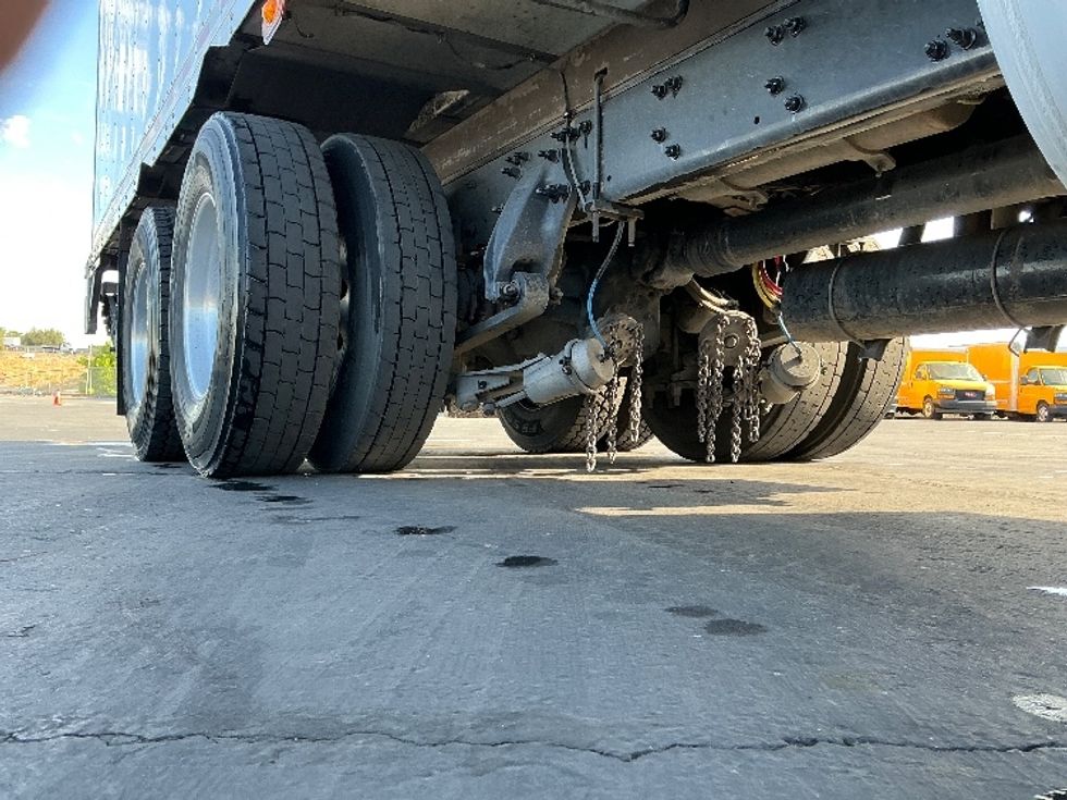 Medium Duty Box Truck-Light and Medium Duty Trucks-Freightliner-2020-M211264S-Sacramento-CA-325,527\n\t\tmiles-$ 84,500 - Image 14