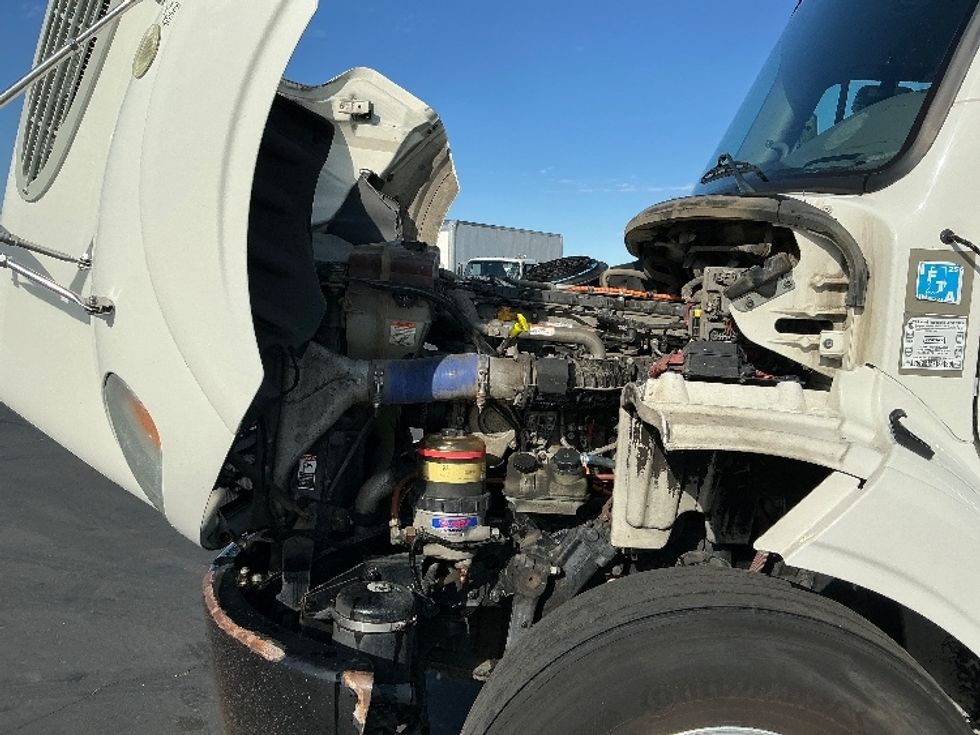 Medium Duty Box Truck-Light and Medium Duty Trucks-Freightliner-2020-M211264S-Sacramento-CA-325,527\n\t\tmiles-$ 84,500 - Image 24