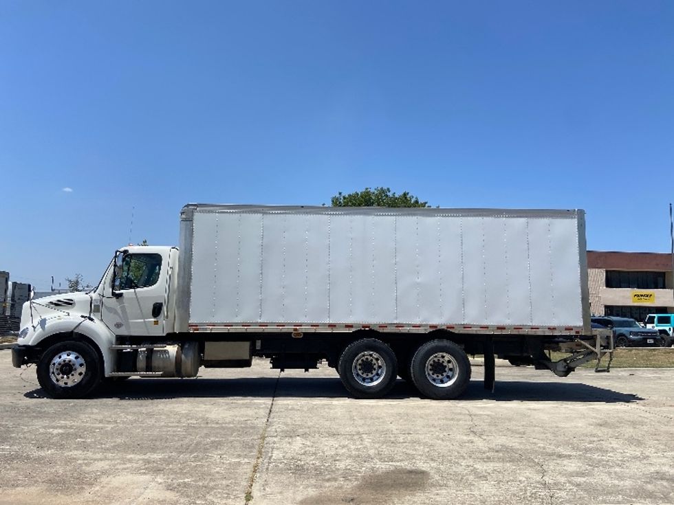 Medium Duty Box Truck-Light and Medium Duty Trucks-Freightliner-2020-M211264S-San Antonio-TX-273,993\n\t\tmiles-$ 82,000 - Image 4