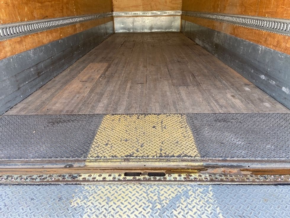 Medium Duty Box Truck-Light and Medium Duty Trucks-Freightliner-2020-M211264S-San Antonio-TX-273,993\n\t\tmiles-$ 82,000 - Image 10