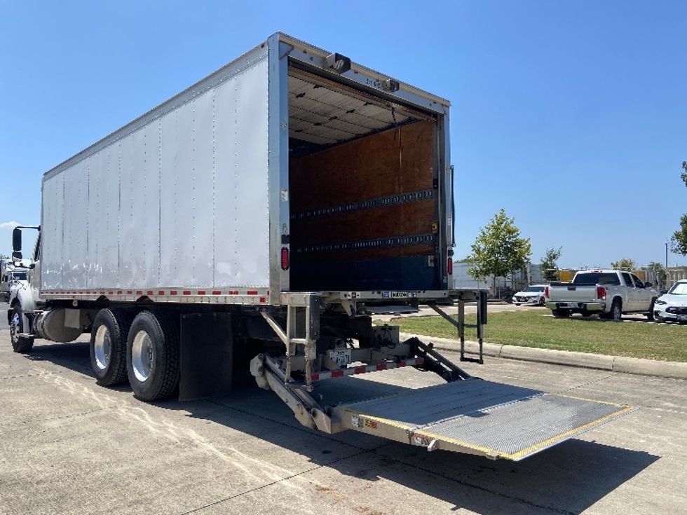 Medium Duty Box Truck-Light and Medium Duty Trucks-Freightliner-2020-M211264S-San Antonio-TX-273,993\n\t\tmiles-$ 82,000 - Image 9