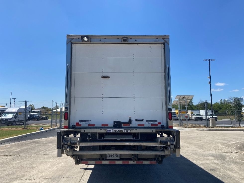 Medium Duty Box Truck-Light and Medium Duty Trucks-Freightliner-2020-M211264S-San Antonio-TX-292,653\n\t\tmiles-$ 86,000 - Image 8