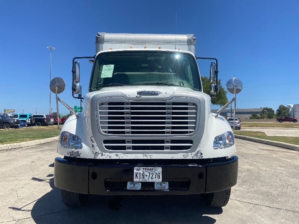 Medium Duty Box Truck-Light and Medium Duty Trucks-Freightliner-2020-M211264S-San Antonio-TX-292,653\n\t\tmiles-$ 86,000 - Image 2