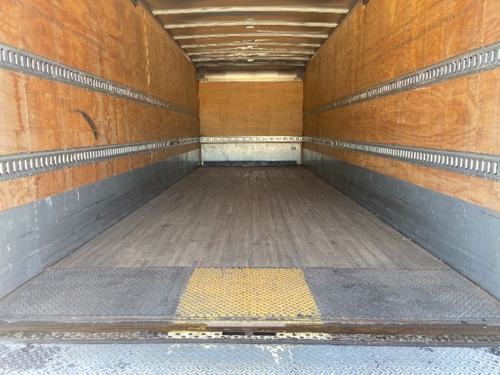 Medium Duty Box Truck-Light and Medium Duty Trucks-Freightliner-2020-M211264S-San Antonio-TX-292,653\n\t\tmiles-$ 86,000 - Image 10