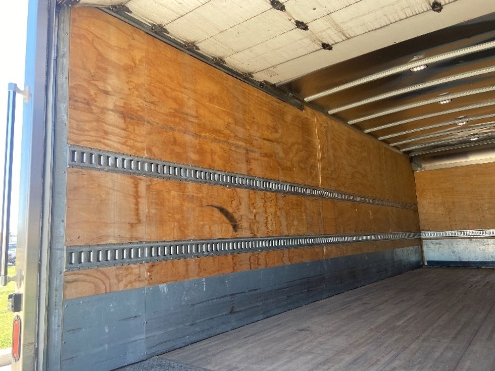 Medium Duty Box Truck-Light and Medium Duty Trucks-Freightliner-2020-M211264S-San Antonio-TX-292,653\n\t\tmiles-$ 86,000 - Image 11