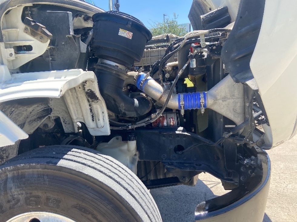 Medium Duty Box Truck-Light and Medium Duty Trucks-Freightliner-2020-M211264S-San Antonio-TX-292,653\n\t\tmiles-$ 86,000 - Image 23