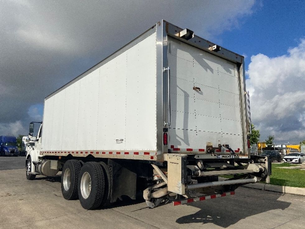 Medium Duty Box Truck-Light and Medium Duty Trucks-Freightliner-2020-M211264S-San Antonio-TX-334,645\n\t\tmiles-$ 79,250 - Image 6