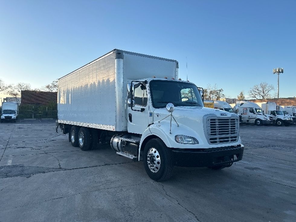 Medium Duty Box Truck-Light and Medium Duty Trucks-Freightliner-2020-M211264S-Sturtevant-WI-204,628\n\t\tmiles-$ 96,500 - Image 1