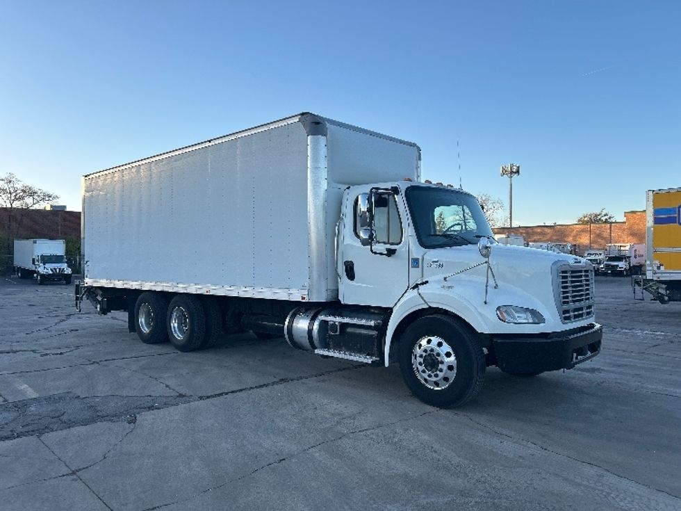 Medium Duty Box Truck-Light and Medium Duty Trucks-Freightliner-2020-M211264S-Sturtevant-WI-204,628\n\t\tmiles-$ 96,500 - Image 15