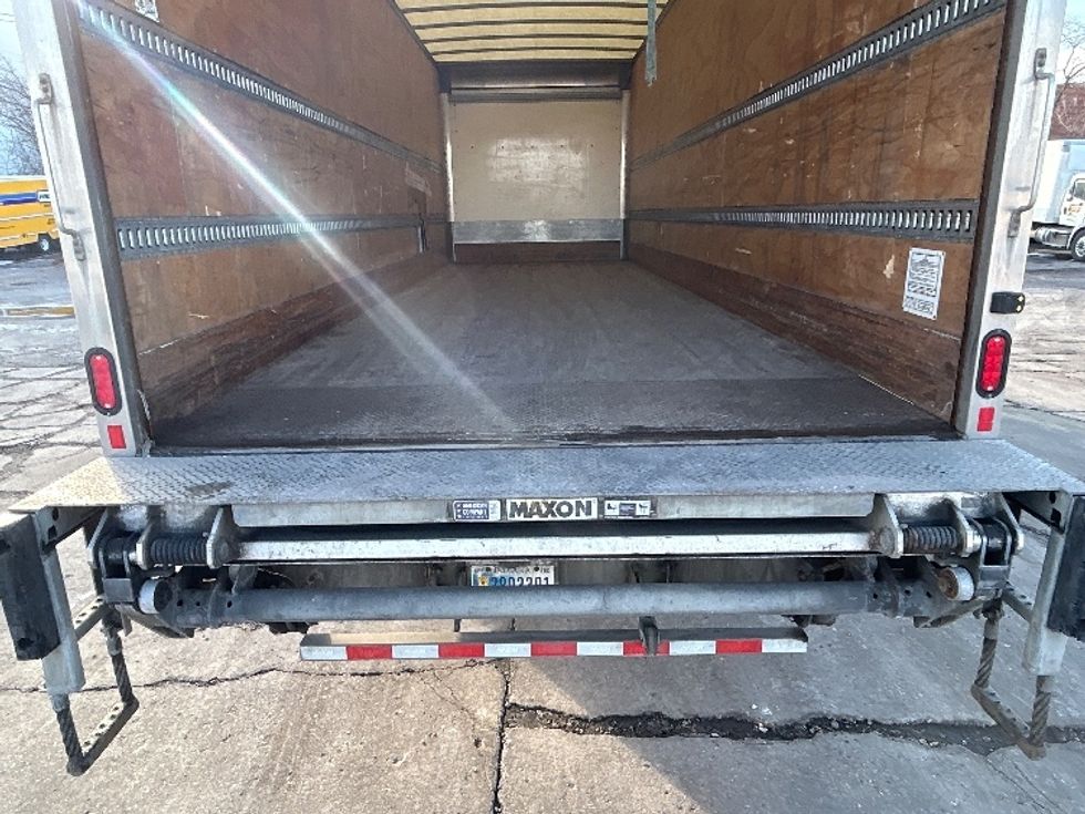 Medium Duty Box Truck-Light and Medium Duty Trucks-Freightliner-2020-M211264S-Sturtevant-WI-275,532\n\t\tmiles-$ 91,500 - Image 10
