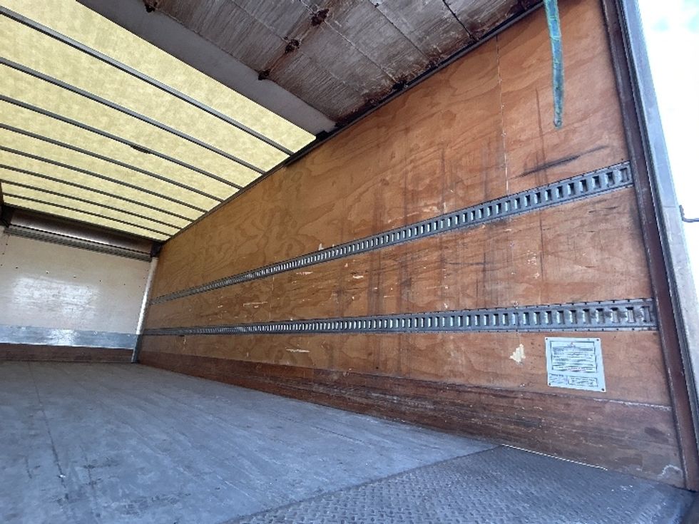Medium Duty Box Truck-Light and Medium Duty Trucks-Freightliner-2020-M211264S-Sturtevant-WI-275,532\n\t\tmiles-$ 91,500 - Image 12