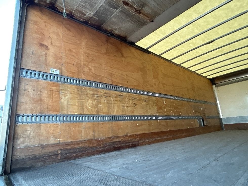 Medium Duty Box Truck-Light and Medium Duty Trucks-Freightliner-2020-M211264S-Sturtevant-WI-275,532\n\t\tmiles-$ 91,500 - Image 11