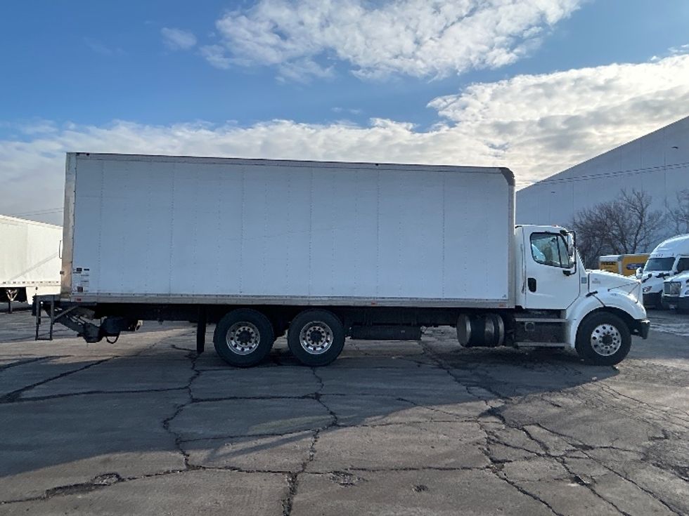 Medium Duty Box Truck-Light and Medium Duty Trucks-Freightliner-2020-M211264S-Sturtevant-WI-275,532\n\t\tmiles-$ 91,500 - Image 15