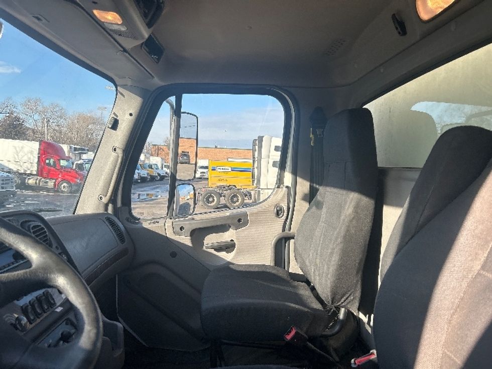 Medium Duty Box Truck-Light and Medium Duty Trucks-Freightliner-2020-M211264S-Sturtevant-WI-275,532\n\t\tmiles-$ 91,500 - Image 19