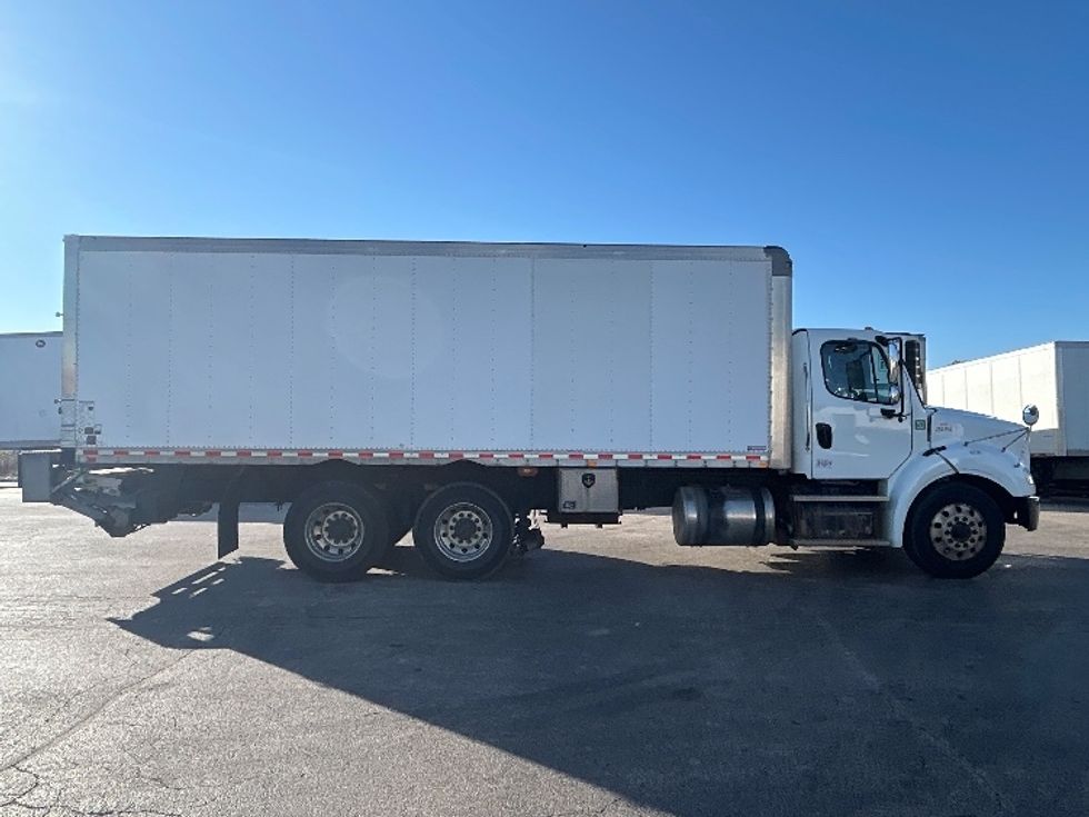 Medium Duty Box Truck-Light and Medium Duty Trucks-Freightliner-2020-M211264S-Sturtevant-WI-383,543\n\t\tmiles-$ 64,750 - Image 15