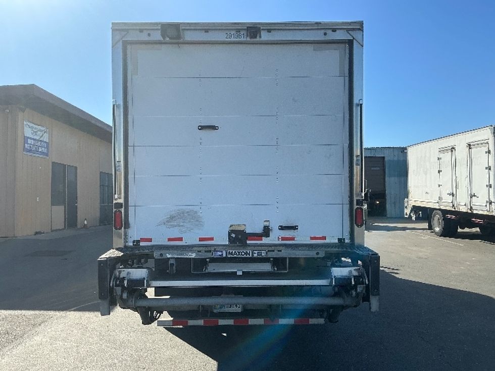 Medium Duty Box Truck-Light and Medium Duty Trucks-Freightliner-2020-M211264S-West Sacramento-CA-289,610\n\t\tmiles-$ 81,500 - Image 7