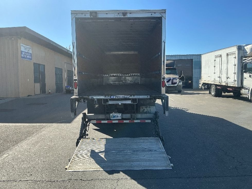 Medium Duty Box Truck-Light and Medium Duty Trucks-Freightliner-2020-M211264S-West Sacramento-CA-289,610\n\t\tmiles-$ 81,500 - Image 9