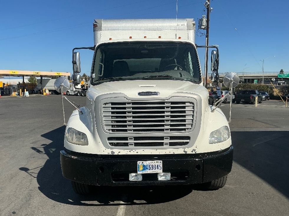 Medium Duty Box Truck-Light and Medium Duty Trucks-Freightliner-2020-M211264S-West Sacramento-CA-289,610\n\t\tmiles-$ 81,500 - Image 2