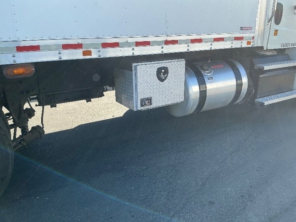 Medium Duty Box Truck-Light and Medium Duty Trucks-Freightliner-2020-M211264S-West Sacramento-CA-289,610\n\t\tmiles-$ 81,500 - Image 14