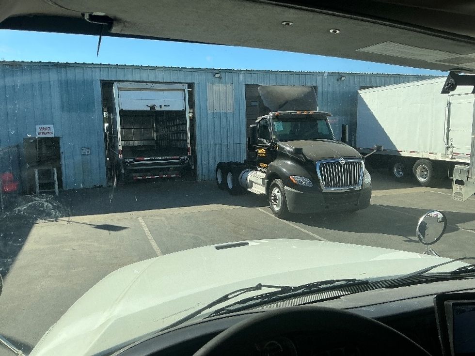 Medium Duty Box Truck-Light and Medium Duty Trucks-Freightliner-2020-M211264S-West Sacramento-CA-289,610\n\t\tmiles-$ 81,500 - Image 18