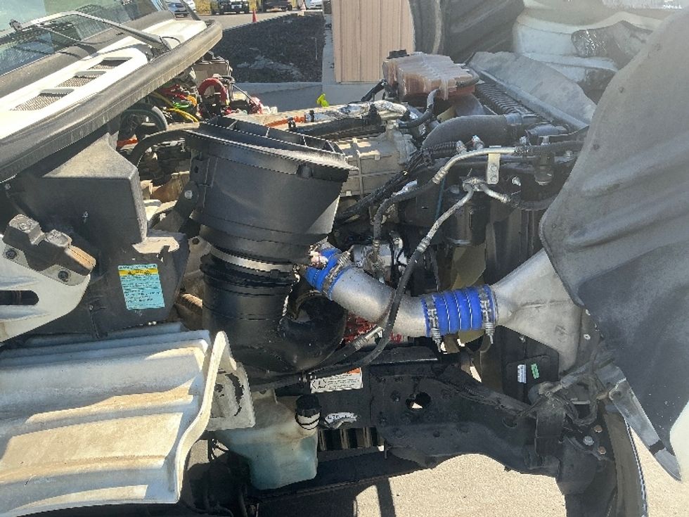 Medium Duty Box Truck-Light and Medium Duty Trucks-Freightliner-2020-M211264S-West Sacramento-CA-289,610\n\t\tmiles-$ 81,500 - Image 22