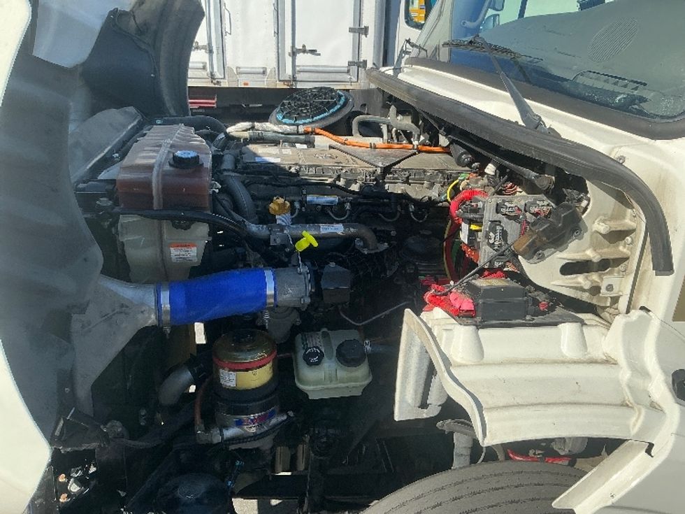 Medium Duty Box Truck-Light and Medium Duty Trucks-Freightliner-2020-M211264S-West Sacramento-CA-289,610\n\t\tmiles-$ 81,500 - Image 23
