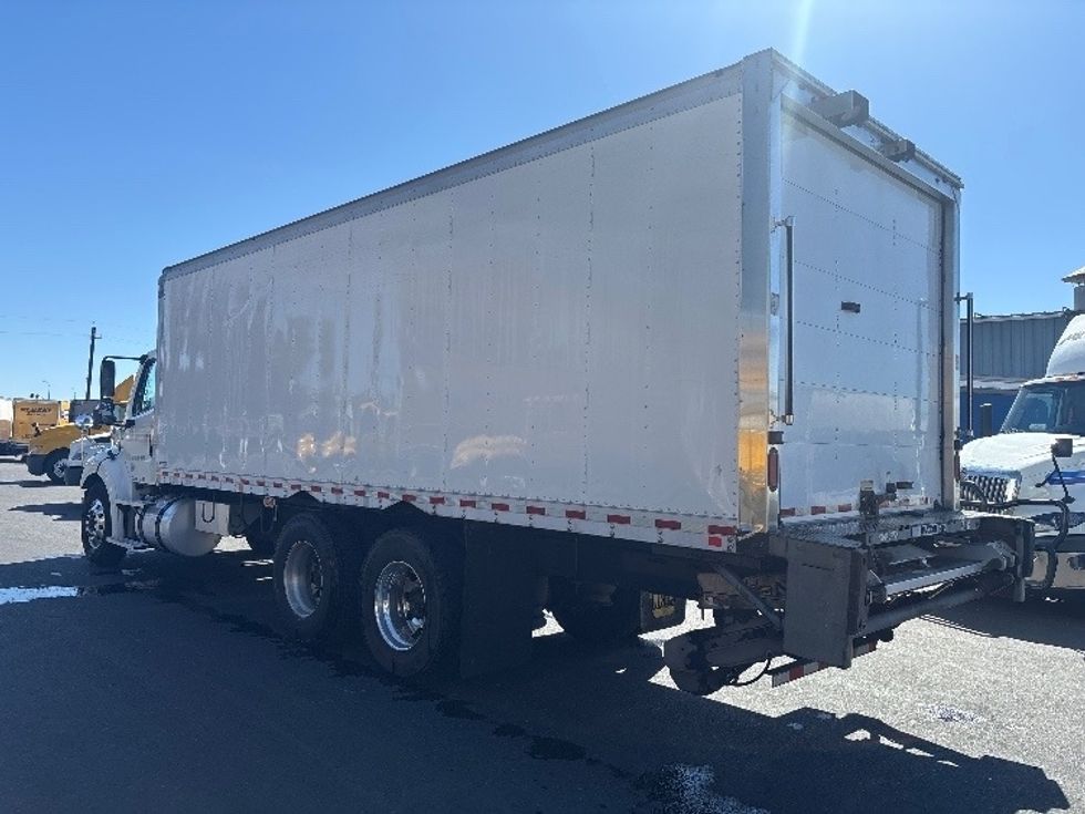 Medium Duty Box Truck-Light and Medium Duty Trucks-Freightliner-2020-M211264S-West Sacramento-CA-325,702\n\t\tmiles-$ 80,250 - Image 6