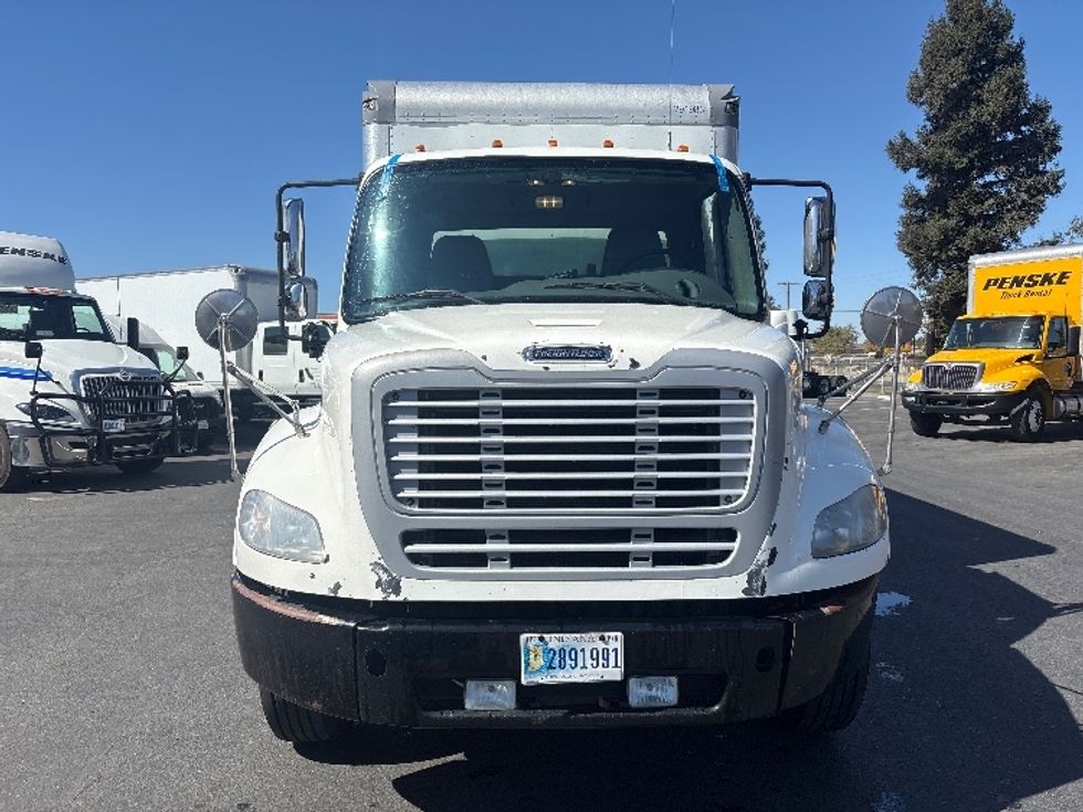 Medium Duty Box Truck-Light and Medium Duty Trucks-Freightliner-2020-M211264S-West Sacramento-CA-325,702\n\t\tmiles-$ 80,250 - Image 2