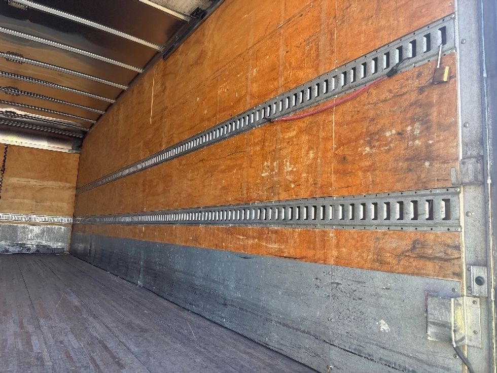 Medium Duty Box Truck-Light and Medium Duty Trucks-Freightliner-2020-M211264S-West Sacramento-CA-325,702\n\t\tmiles-$ 80,250 - Image 12