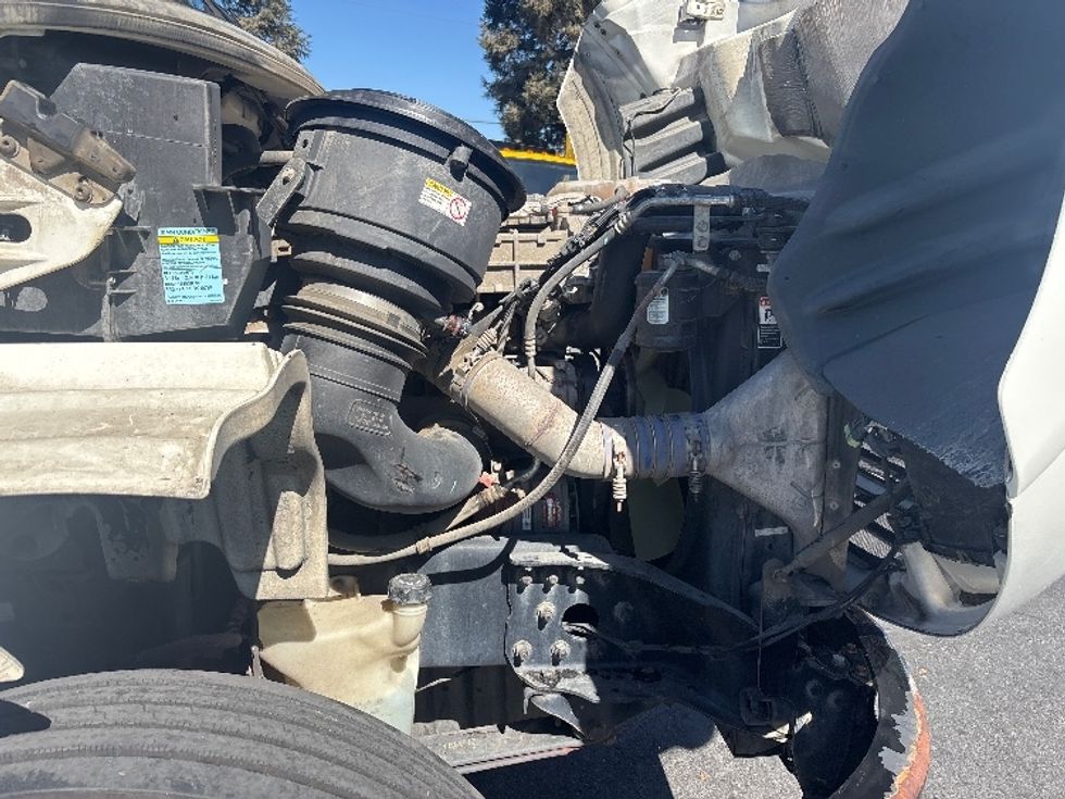 Medium Duty Box Truck-Light and Medium Duty Trucks-Freightliner-2020-M211264S-West Sacramento-CA-325,702\n\t\tmiles-$ 80,250 - Image 23