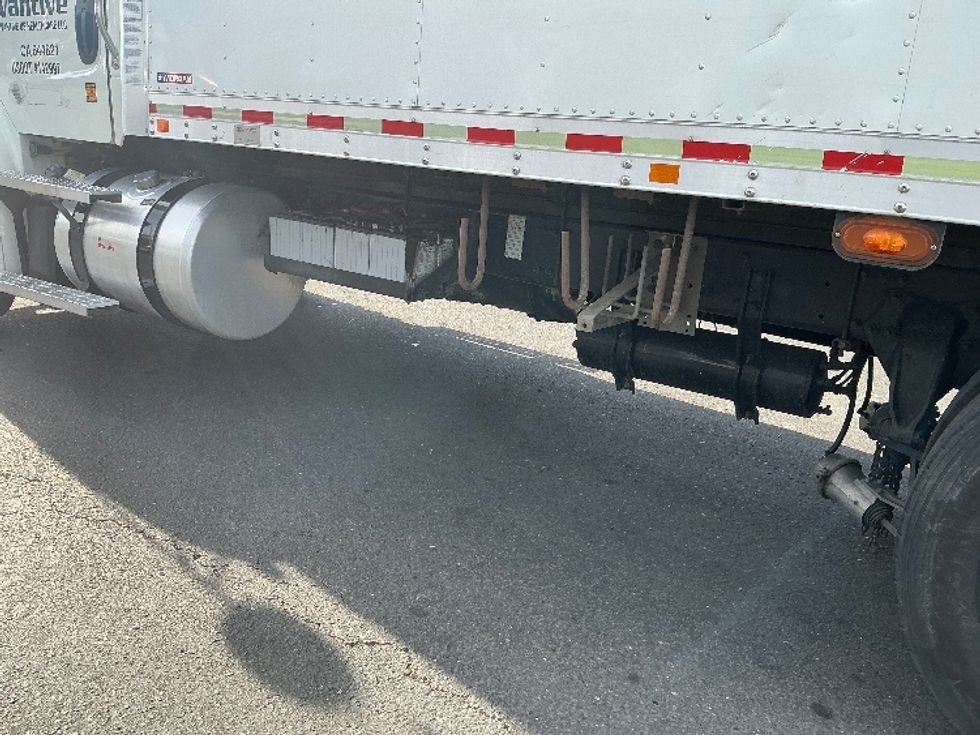 Medium Duty Box Truck-Light and Medium Duty Trucks-Freightliner-2020-M211264S-West Sacramento-CA-334,491\n\t\tmiles-$ 80,000 - Image 5
