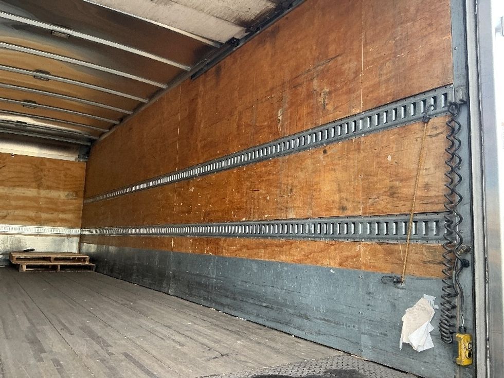 Medium Duty Box Truck-Light and Medium Duty Trucks-Freightliner-2020-M211264S-West Sacramento-CA-334,491\n\t\tmiles-$ 80,000 - Image 12