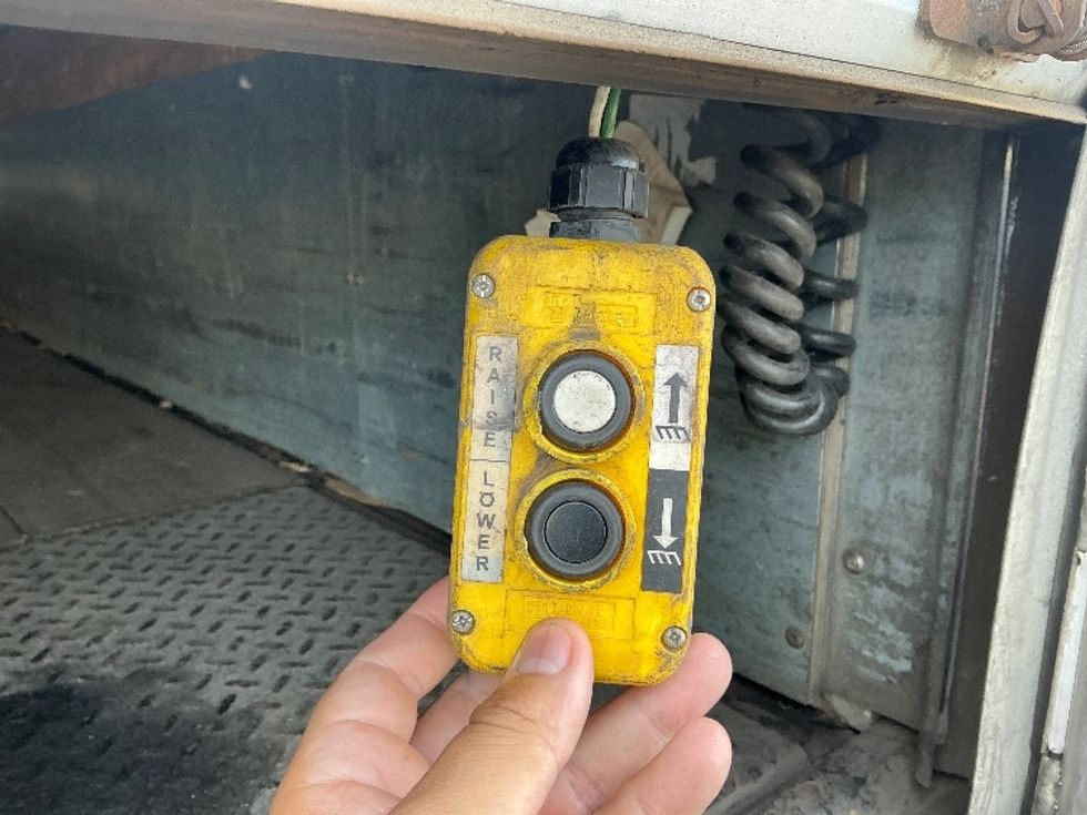 Medium Duty Box Truck-Light and Medium Duty Trucks-Freightliner-2020-M211264S-West Sacramento-CA-334,491\n\t\tmiles-$ 80,000 - Image 26