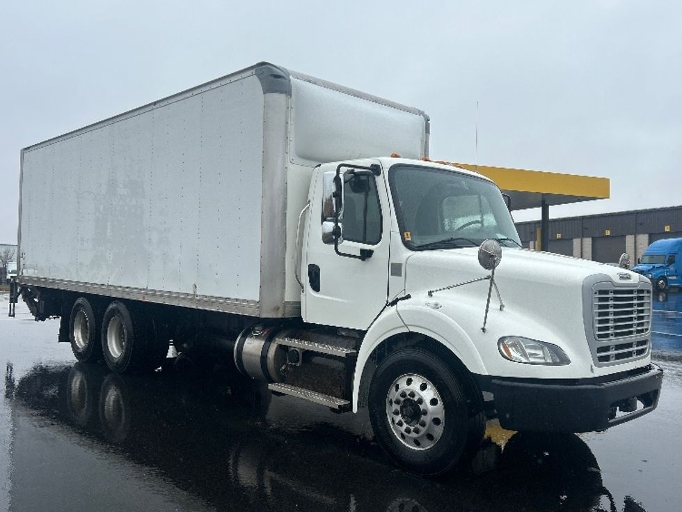Medium Duty Box Truck-Light and Medium Duty Trucks-Freightliner-2020-M211264S-Windsor-WI-355,463\n\t\tmiles-$ 88,500 - Image 1