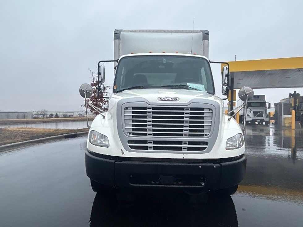 Medium Duty Box Truck-Light and Medium Duty Trucks-Freightliner-2020-M211264S-Windsor-WI-355,463\n\t\tmiles-$ 88,500 - Image 2