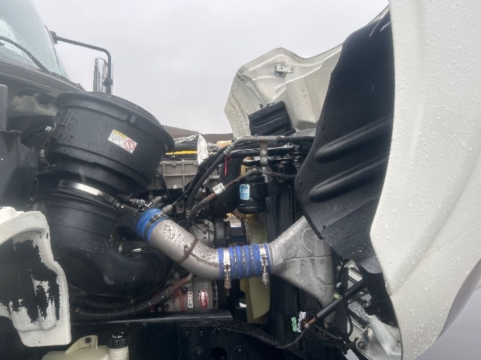 Medium Duty Box Truck-Light and Medium Duty Trucks-Freightliner-2020-M211264S-Windsor-WI-355,463\n\t\tmiles-$ 88,500 - Image 23