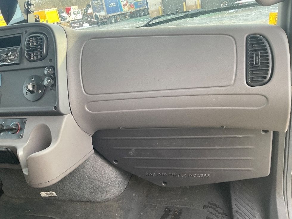 Medium Duty Box Truck-Light and Medium Duty Trucks-Freightliner-2020-M211264S-Youngstown-OH-250,724\n\t\tmiles-$ 89,000 - Image 21