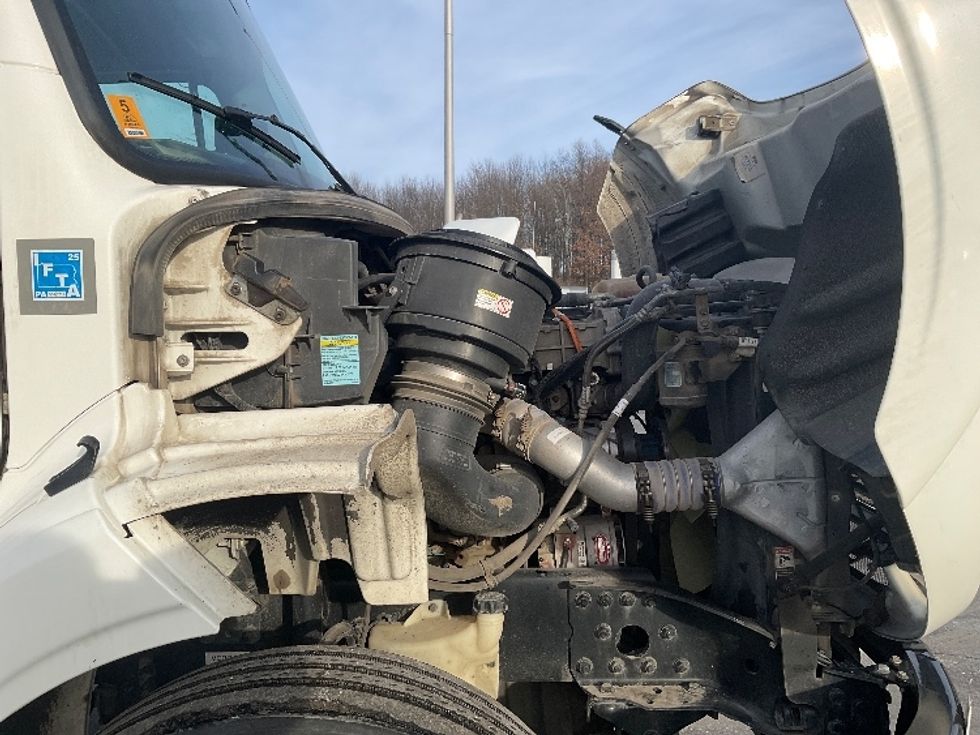 Medium Duty Box Truck-Light and Medium Duty Trucks-Freightliner-2020-M211264S-Youngstown-OH-250,724\n\t\tmiles-$ 89,000 - Image 23