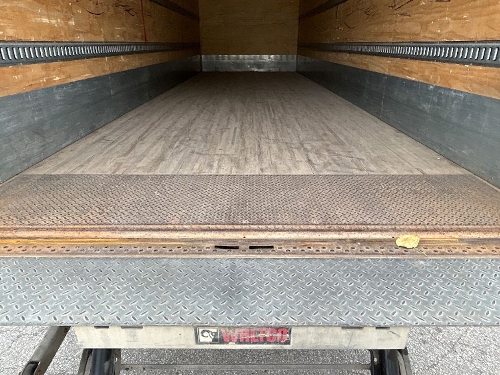 Medium Duty Box Truck-Light and Medium Duty Trucks-Freightliner-2021-M2-Abbotsford-BC-236,821\n\t\tkm-$ 79,750 - Image 10